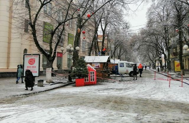 У мережі показали наслідки сніжної негоди в Україні - фото 384425