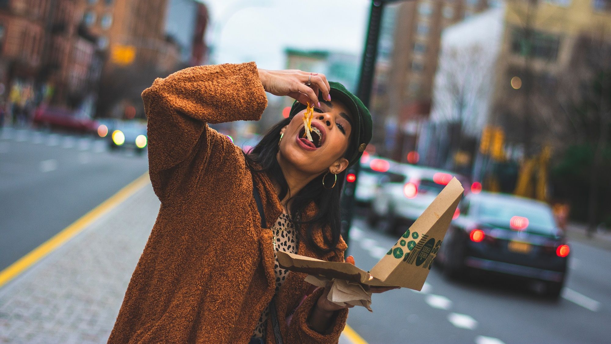 Спосіб споживання їжі впливає на її смак: цікаве дослідження - фото 1