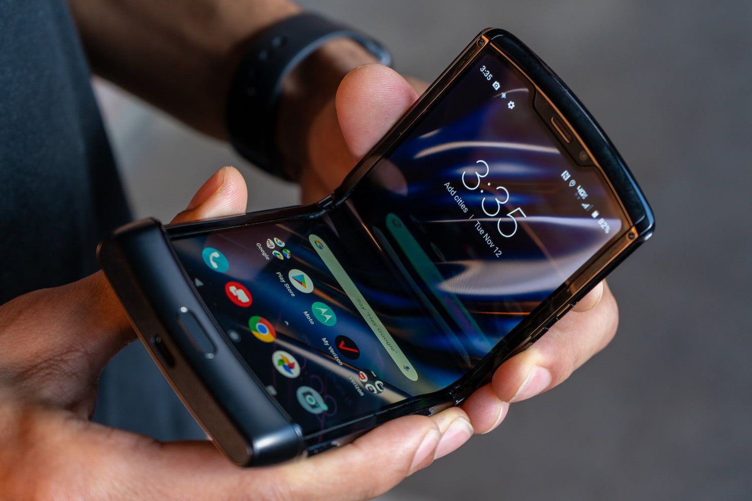 Конструкція Motorola RAZR (2019) виявилася не надто надійною - фото 1