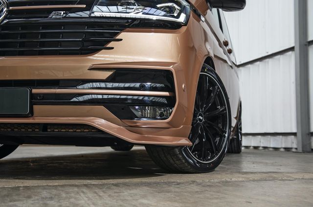 Volkswagen Multivan перетворили на спортивний мікроавтобус - фото 384662