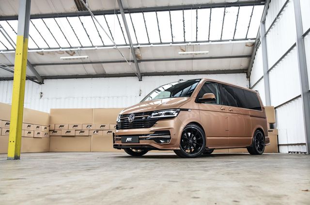 Volkswagen Multivan перетворили на спортивний мікроавтобус - фото 384665