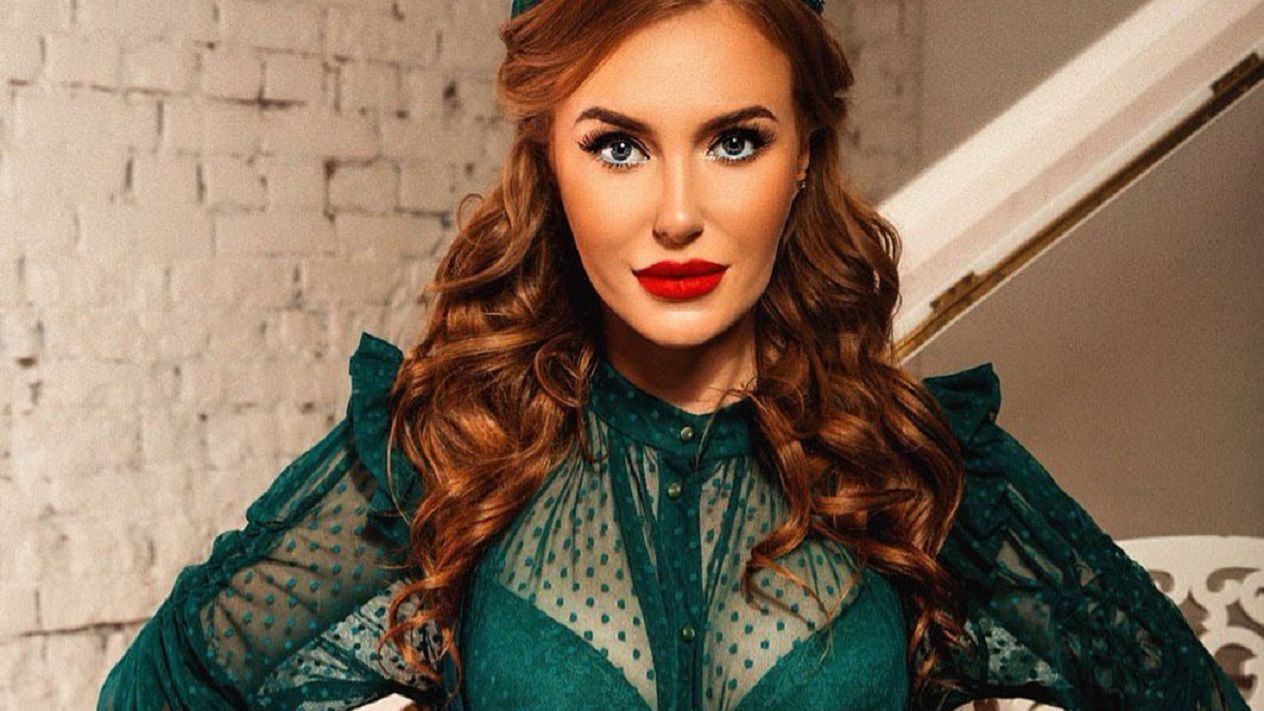 Слава з НеАнгелів засвітилася в басейні з новим чоловіком: знову лікар