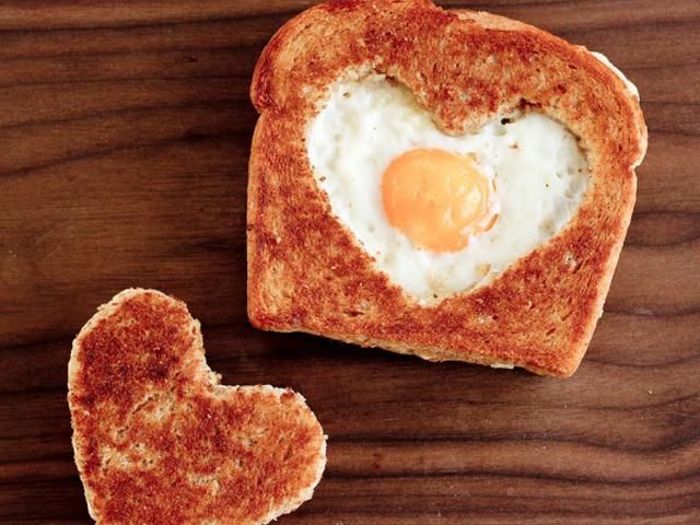 Романтичний сніданок на День святого Валентина - фото 384821