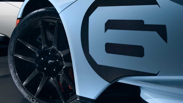 У Чикаго показали спецверсію Ford GT: виглядає дуже круто - фото 384879