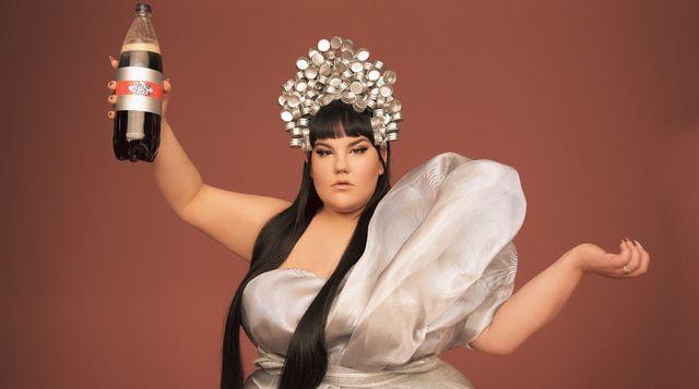 Netta – Ricki Lake: дивіться новий епатажний кліп переможниці Євробачення - фото 384922