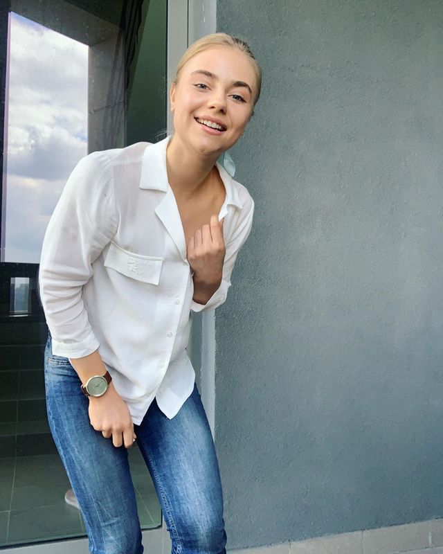 Дівчина тижня: гаряча актриса Клавдія Буніна, яка зіграла головну роль у Найгіршій подрузі - фото 385049