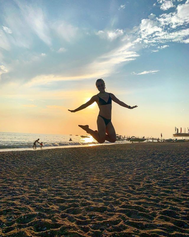 Дівчина тижня: гаряча актриса Клавдія Буніна, яка зіграла головну роль у Найгіршій подрузі - фото 385050