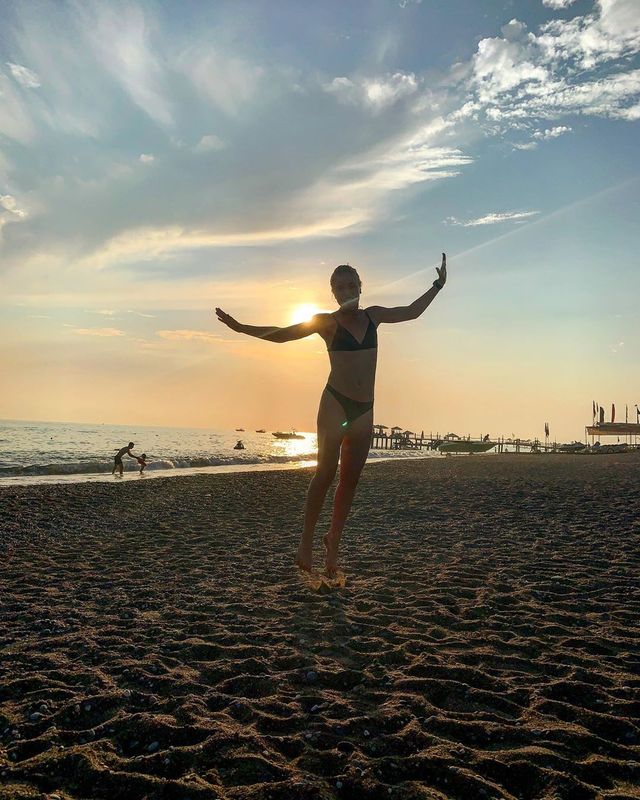 Дівчина тижня: гаряча актриса Клавдія Буніна, яка зіграла головну роль у Найгіршій подрузі - фото 385051