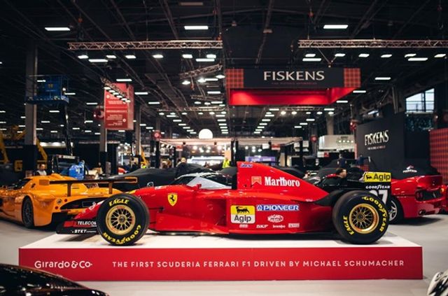 Перший болід Шумахера виставили на аукціон - фото 385269