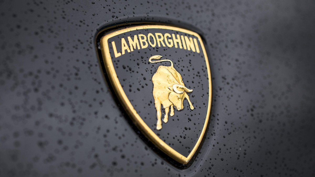 Lamborghini влітку покаже свій новий гіперкар - фото 1