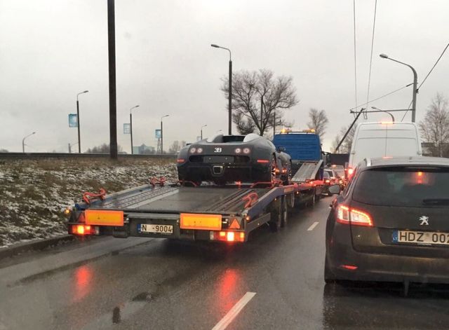 Розкішний Bugatti Veyron, який був помічений в Україні, виявився фейком: фотофакт - фото 385461