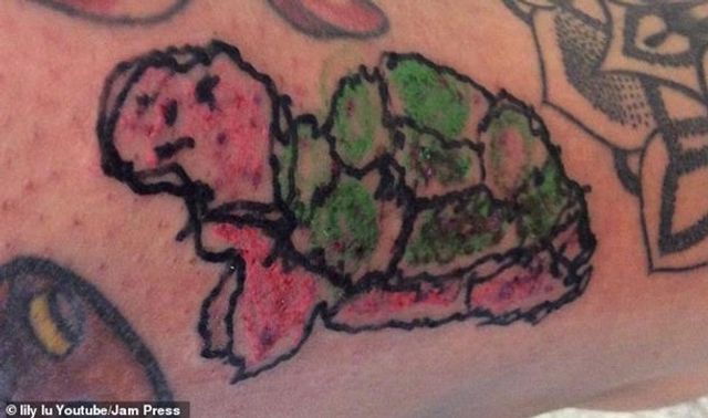 Дівчинка в 9 років стала наймолодшим тату майстром: цікаві роботи - фото 385480