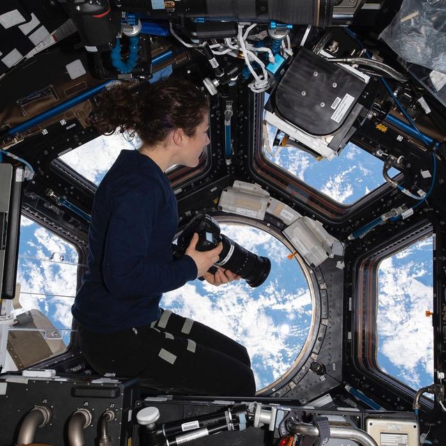 У NASA показали роботу астронавтів у космосі: фото - фото 385535