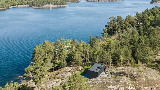 У Швеції біля моря побудували таємну сучасну сауну: фото - фото 385591