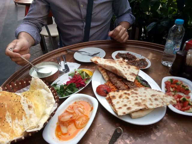 Дієтологи розповіли, як не зірватися під час дієти - фото 385780