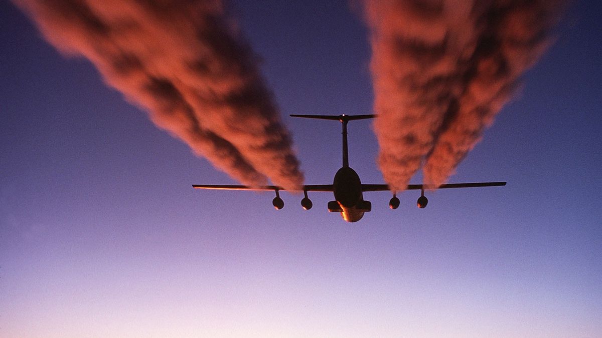 Вчені запропонували змінити висоту польотів літаків: ось чому