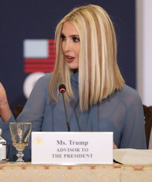 Нову зачіску Іванки Трамп висміяли в мережі - фото 386078