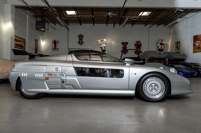 З молотка піде футуристичний автомобіль з двома кабінами - фото 386141