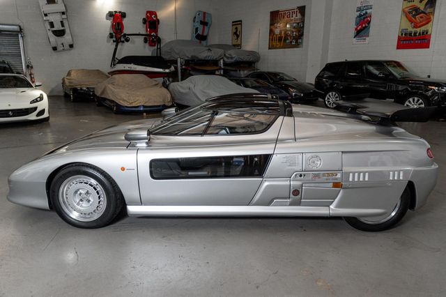 З молотка піде футуристичний автомобіль з двома кабінами - фото 386143