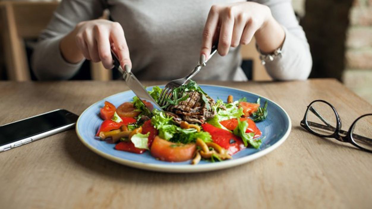 Ці продукти не варто їсти після 30 років