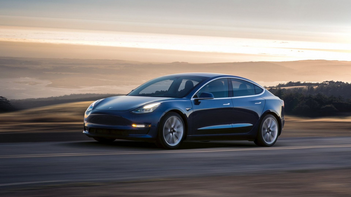Експерти розібрали Tesla Model 3 та прийшли до цікавого висновку - фото 1