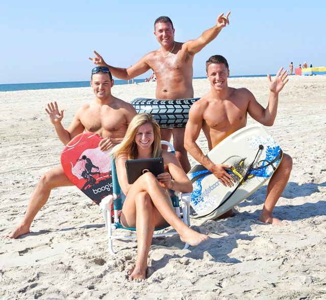 Нудизм дозволяє отримувати рівномірну засмагу, – кажуть опитані - фото 386904