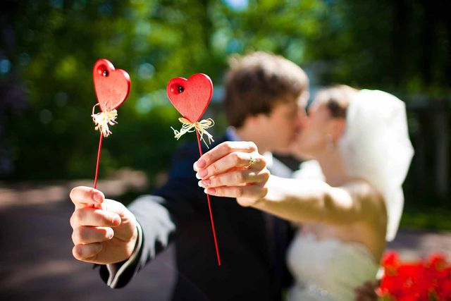 Психологи з'ясували, через що найчастіше сваряться молодята - фото 386938