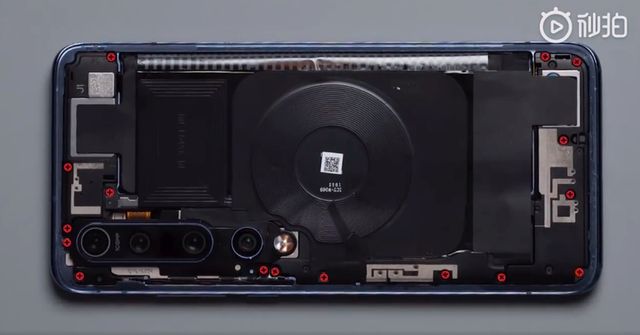 Xiaomi продемонструвала розбирання флагмана Mi10 Pro: що ховається всередині - фото 387032