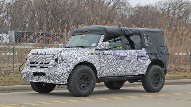 Ford представить новий потужний Bronco Sport 2021 - фото 387220