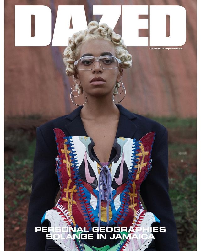 Дизайнерка створює корсети з кросівок Adidas: це треба бачити - фото 387300