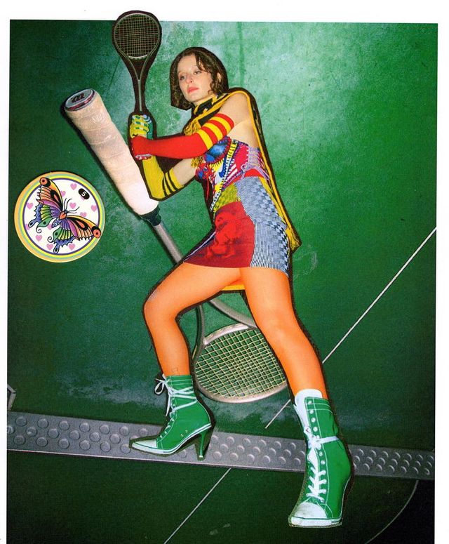 Дизайнерка створює корсети з кросівок Adidas: це треба бачити - фото 387304