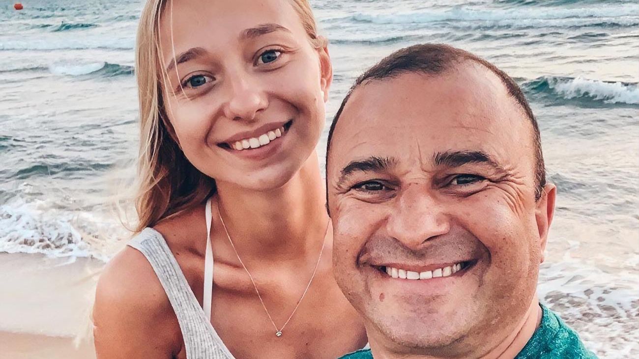 Юна наречена Віктора Павліка показала себе у весільній сукні