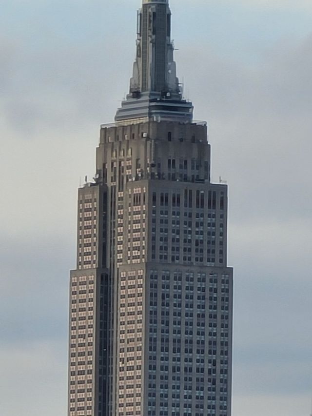 'Космічний зум' камери Galaxy S20 Ultra перевірили на практиці - фото 387436