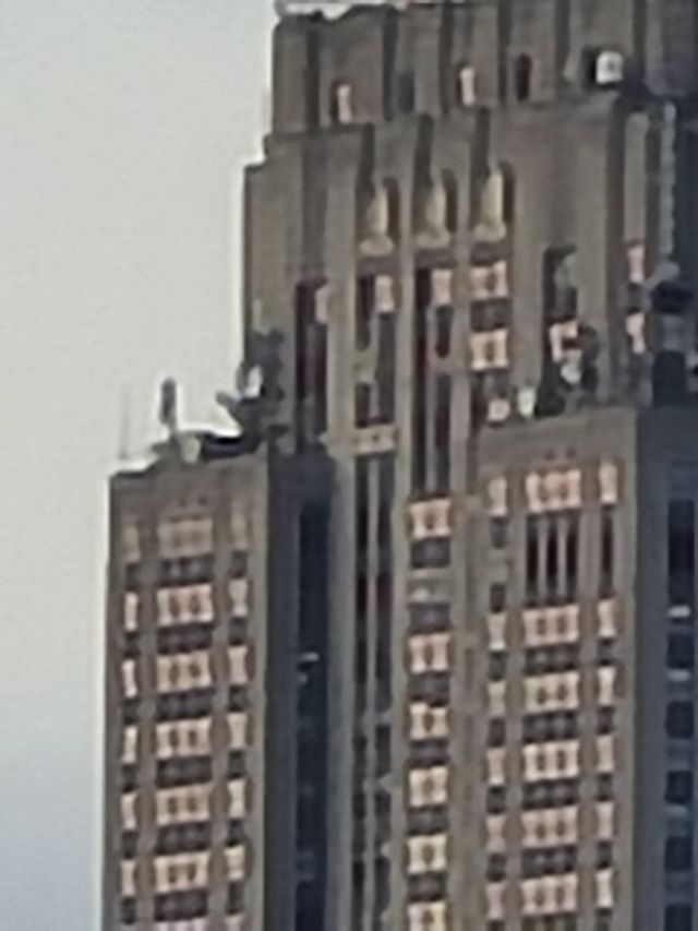 'Космічний зум' камери Galaxy S20 Ultra перевірили на практиці - фото 387437