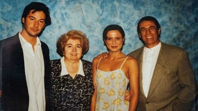 У Бельгії знайшли незвичний фотоальбом жінки зі світовими зірками - фото 387489