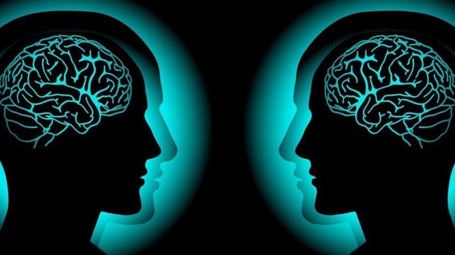 Три ознаки того, що певна людина думає про вас