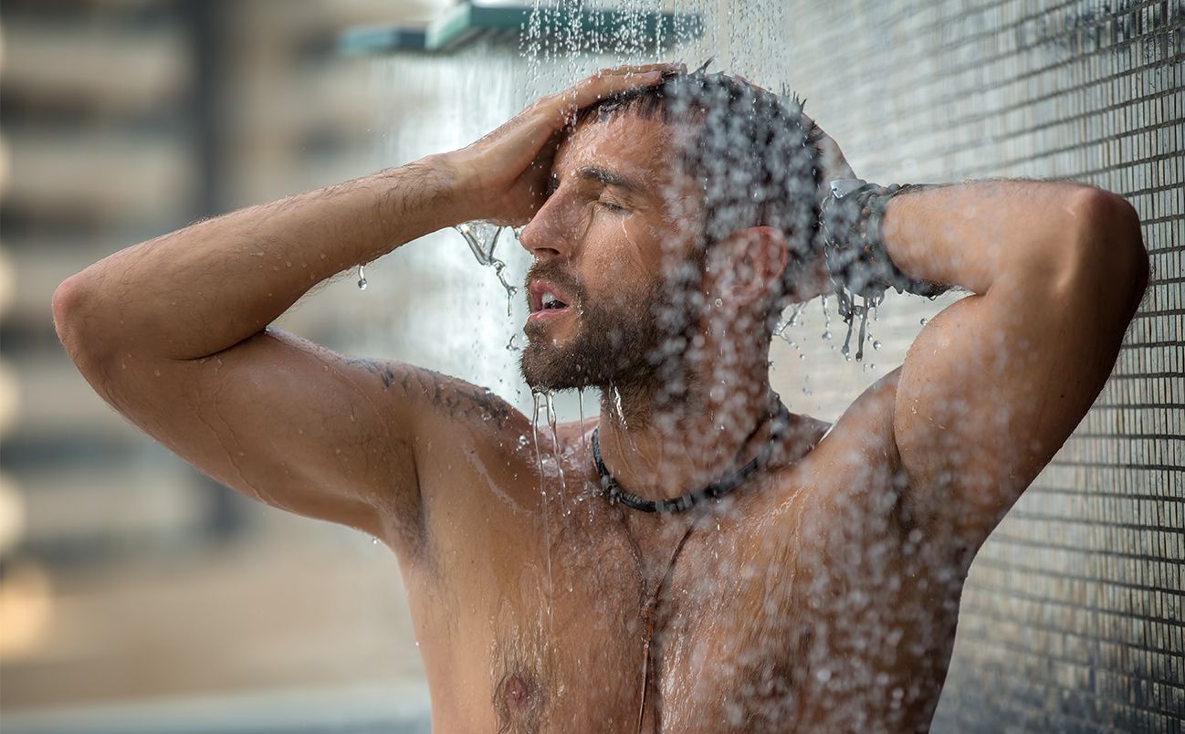 При деяких захворюваннях гарячий душ протипоказаний - фото 1