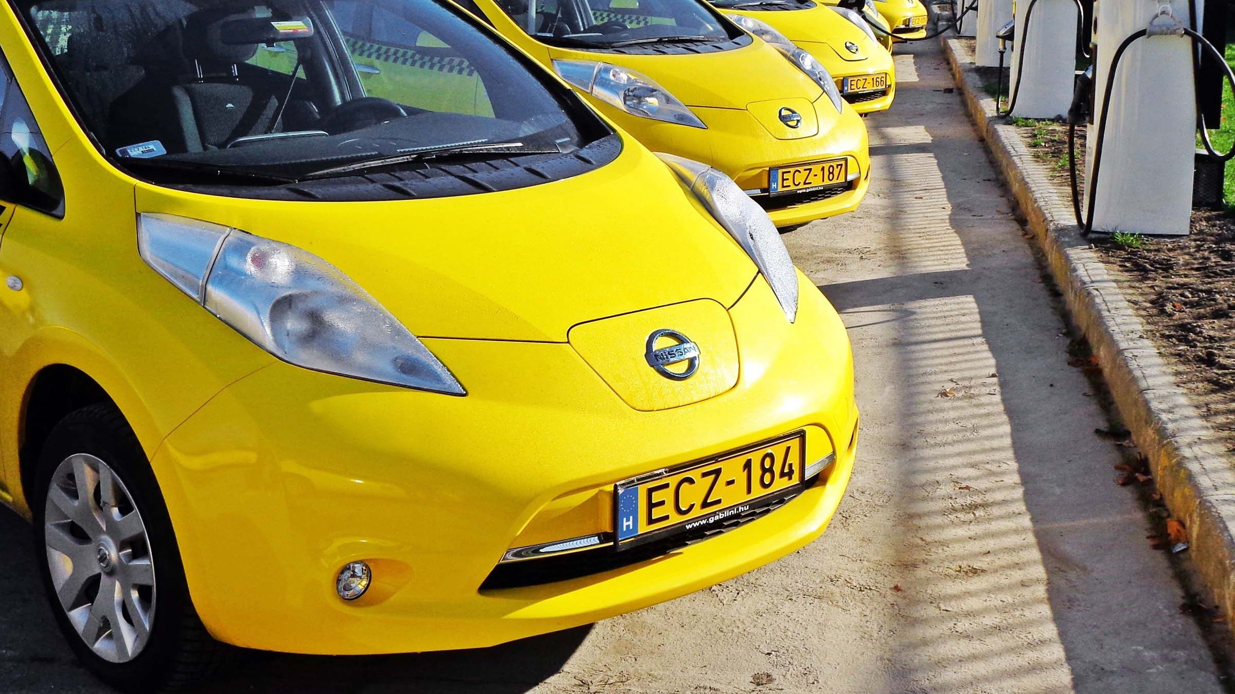 До якого року електрокари повністю витіснять звичайні авто