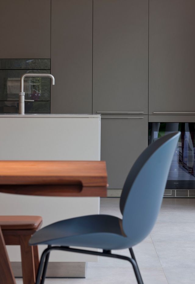 Вікторіанську віллу перетворили у сучасний дім: ефектні фото - фото 387850