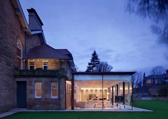 Вікторіанську віллу перетворили у сучасний дім: ефектні фото - фото 387851