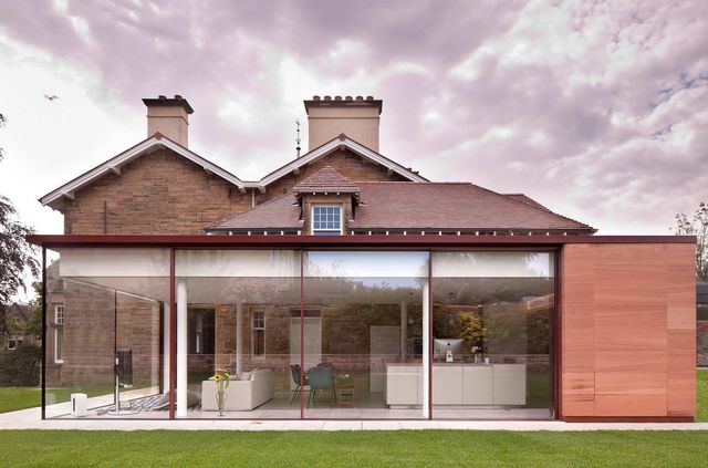 Вікторіанську віллу перетворили у сучасний дім: ефектні фото - фото 387854