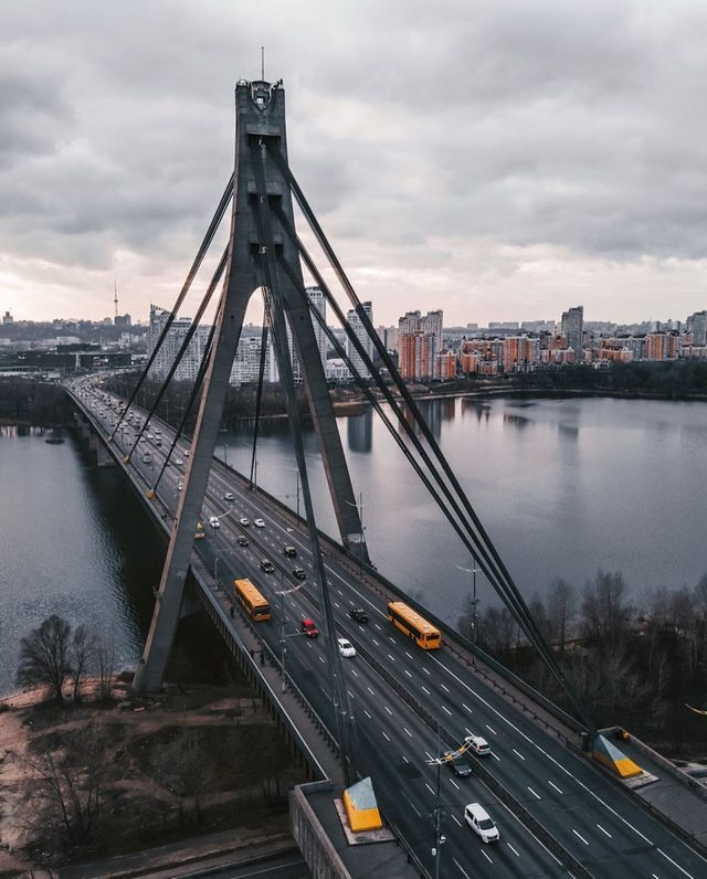 Як виглядає Київ з висоти пташиного польоту: ефектні кадри з незвичного ракурсу - фото 387857