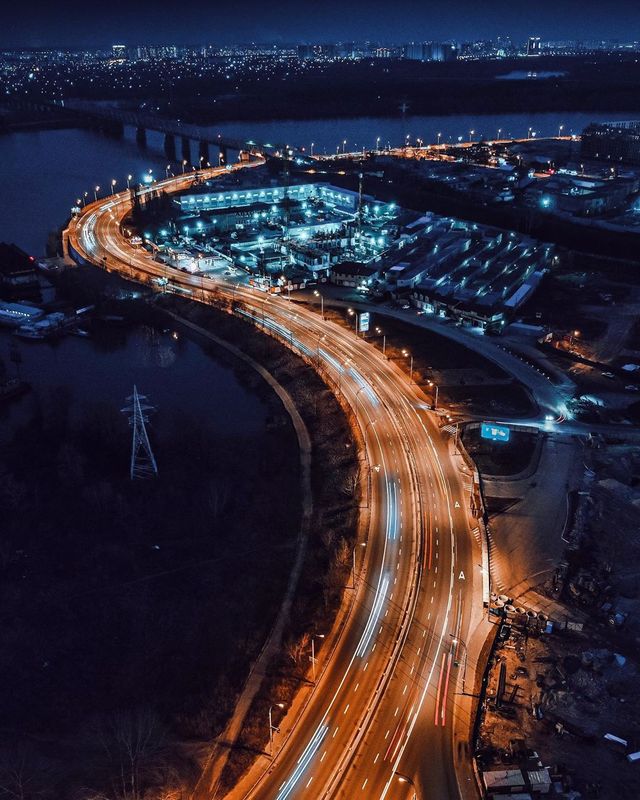 Як виглядає Київ з висоти пташиного польоту: ефектні кадри з незвичного ракурсу - фото 387862