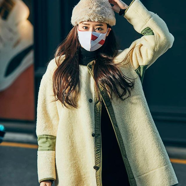 Як коронавірус впливає на моду: захисні маски для обличчя стали стильним трендом - фото 387913