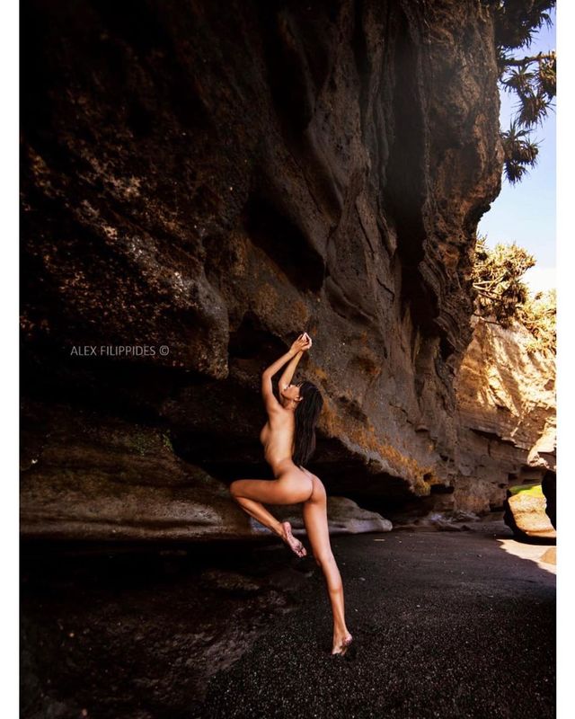 Дівчина тижня: розкута екзотична модель Ія Дульсінея, яка показує себе у всій красі (18+) - фото 387938