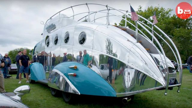 У мережі показали найнезвичайніший двоповерховий автобус - фото 387997