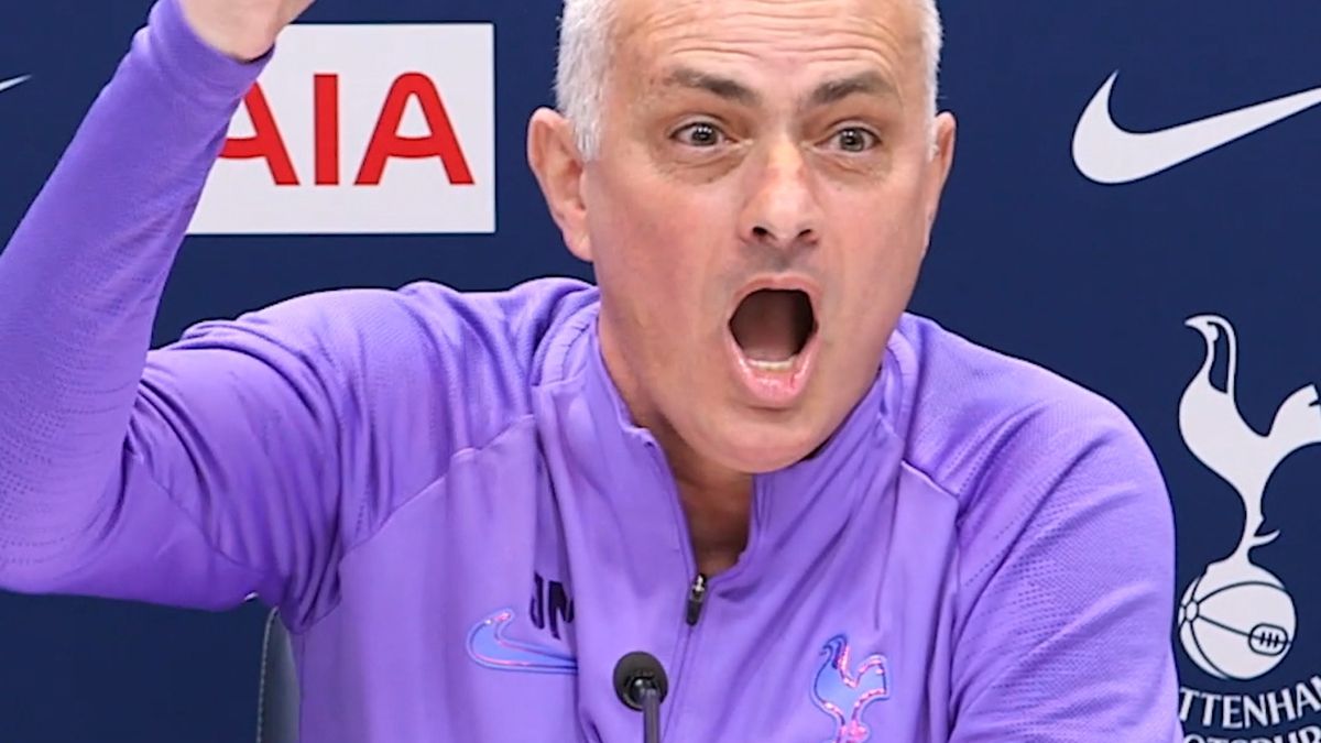 Одіозний Моуріньо повеселився на прес-конференції перед туром АПЛ