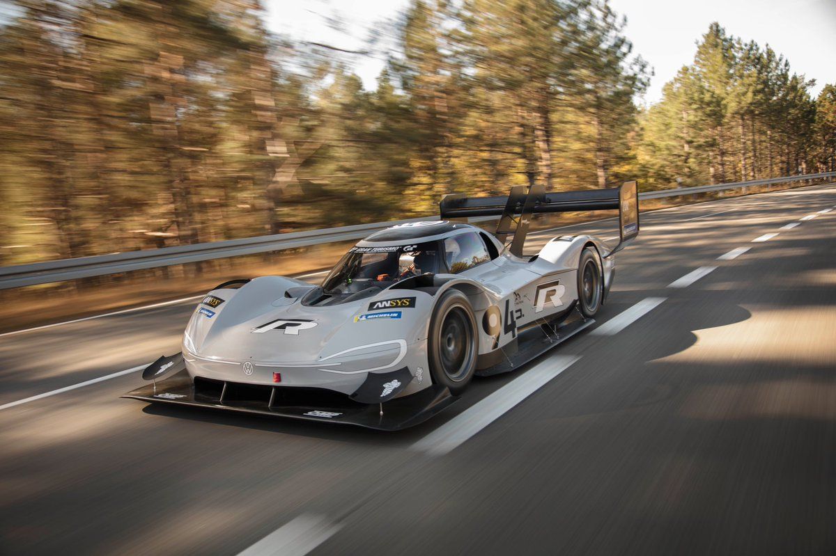 Volkswagen випустить електричний спорткар з інноваційною батареєю
