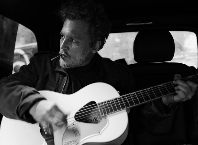 Щирий і беззахисний: Джонні Депп знявся у незвичній фотосесії - фото 388159