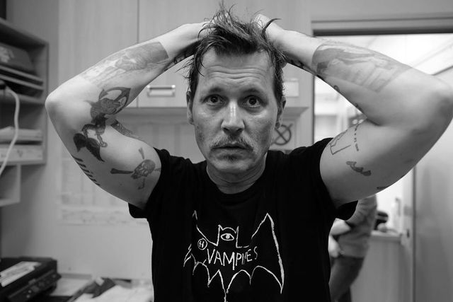Щирий і беззахисний: Джонні Депп знявся у незвичній фотосесії - фото 388160
